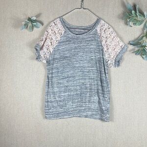 Le Lis > Gray Short Sleeve Top Lace Sleeves Medium
